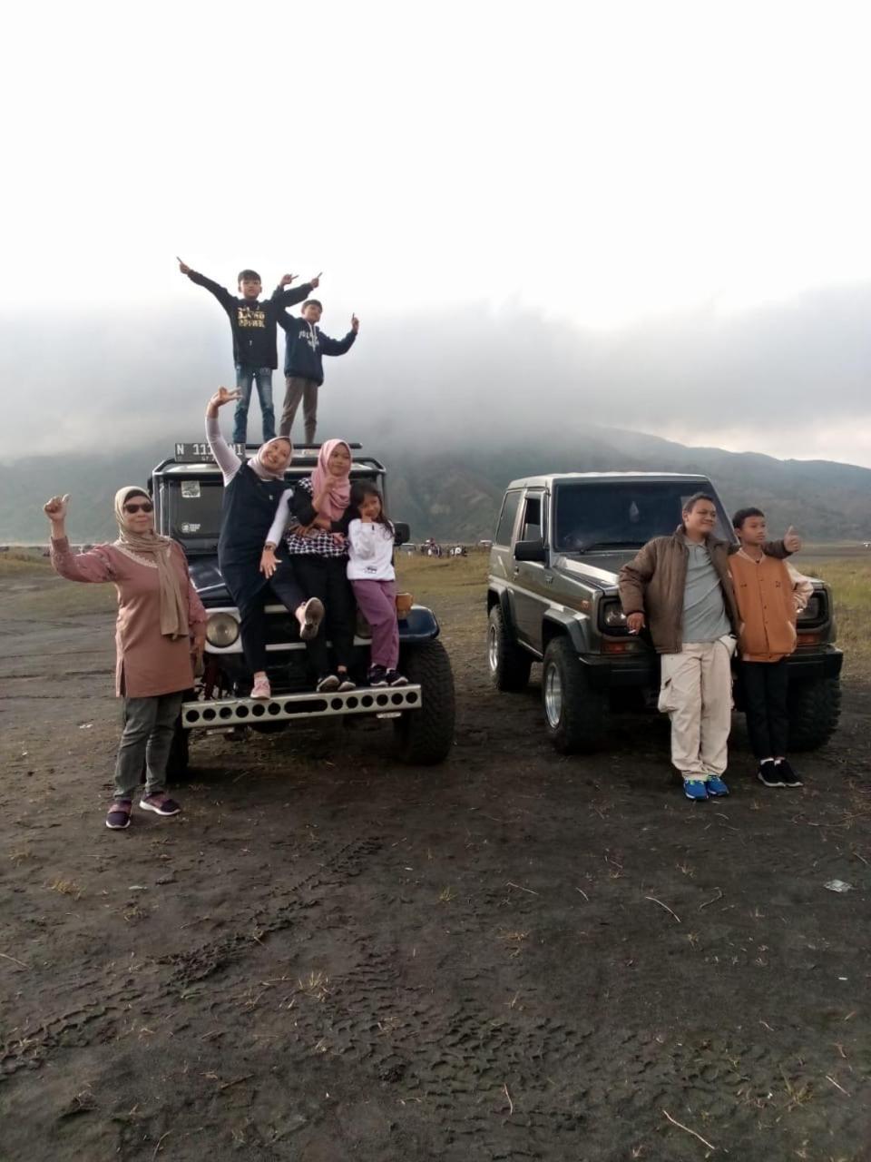 Aaa, Fan Family, Aesthetic Bromo, Managed By Triple A Tour, Additional Bromo Jeep Tour Sunrise And Airport Shuttle Ngadisari Extérieur photo